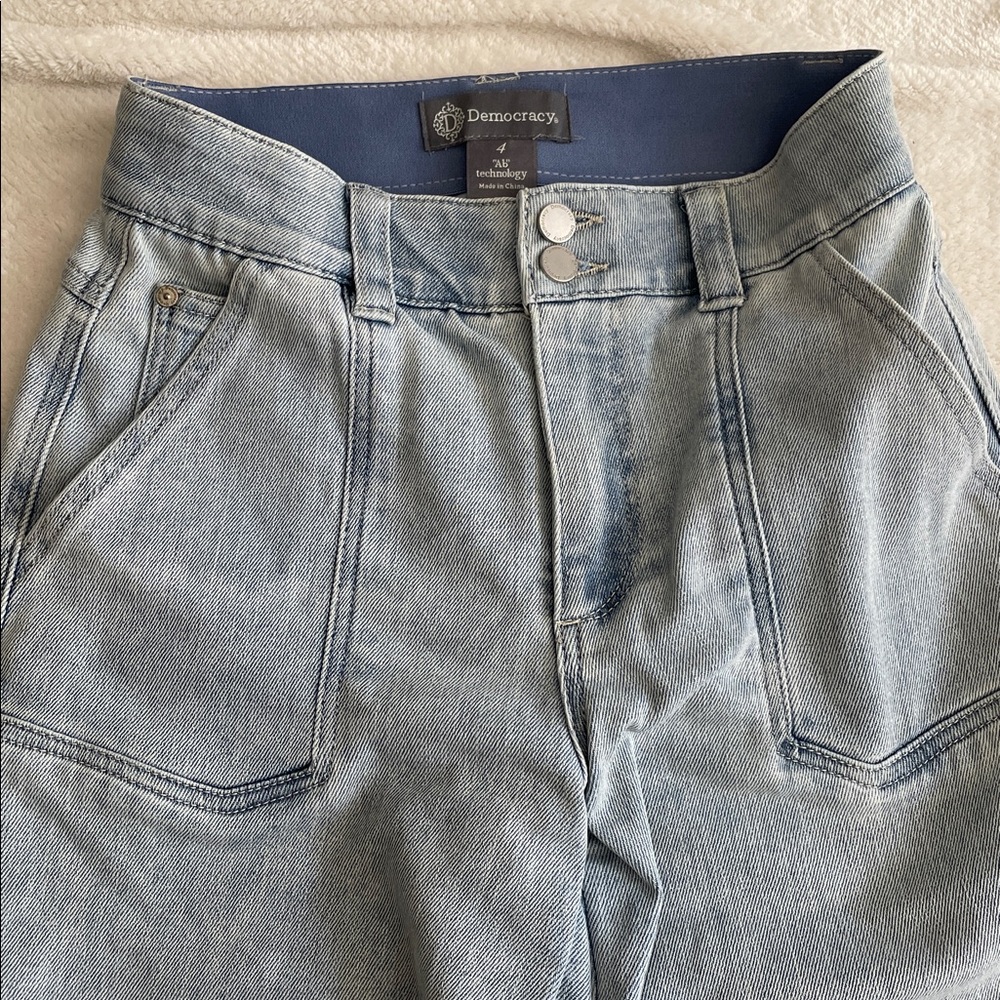 Democracy Jeans - Picture 4 of 6